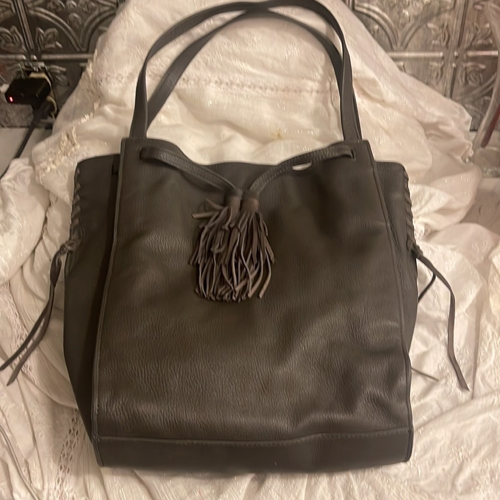 Lucky Brand khaki bag glove soft leather inside pockets outer slip pocket